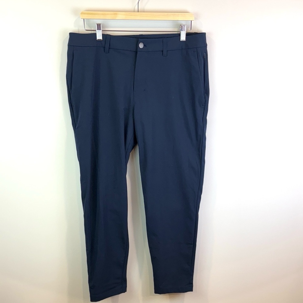 Lululemon Men's Navy Pants size 34